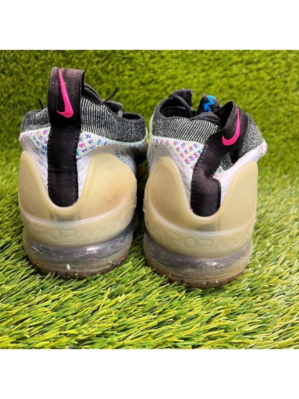 Nike Air‎ VaporMax 2021 Flyknit Mens Size 11 Green Volt Running Shoes Sneakers